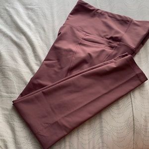 Old Navy High-Rise Elevate Ankle Leggings